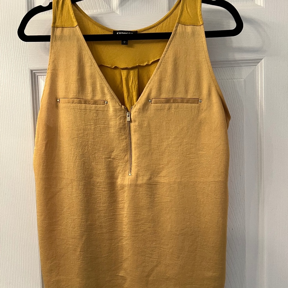 Express V Neck Tank Top with Zipper